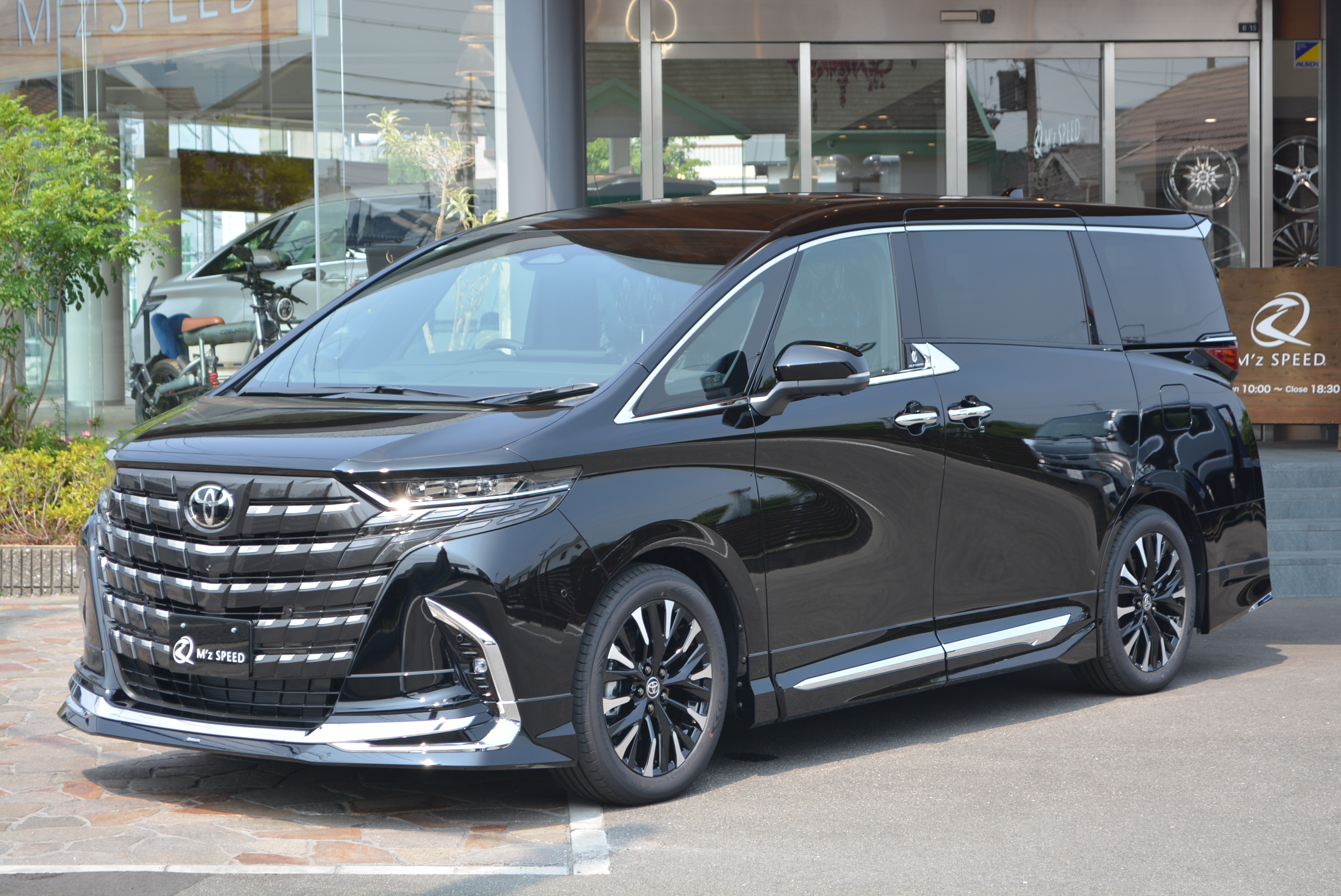 アルファード【在庫車】 2WD HYBRID Executive Lounge