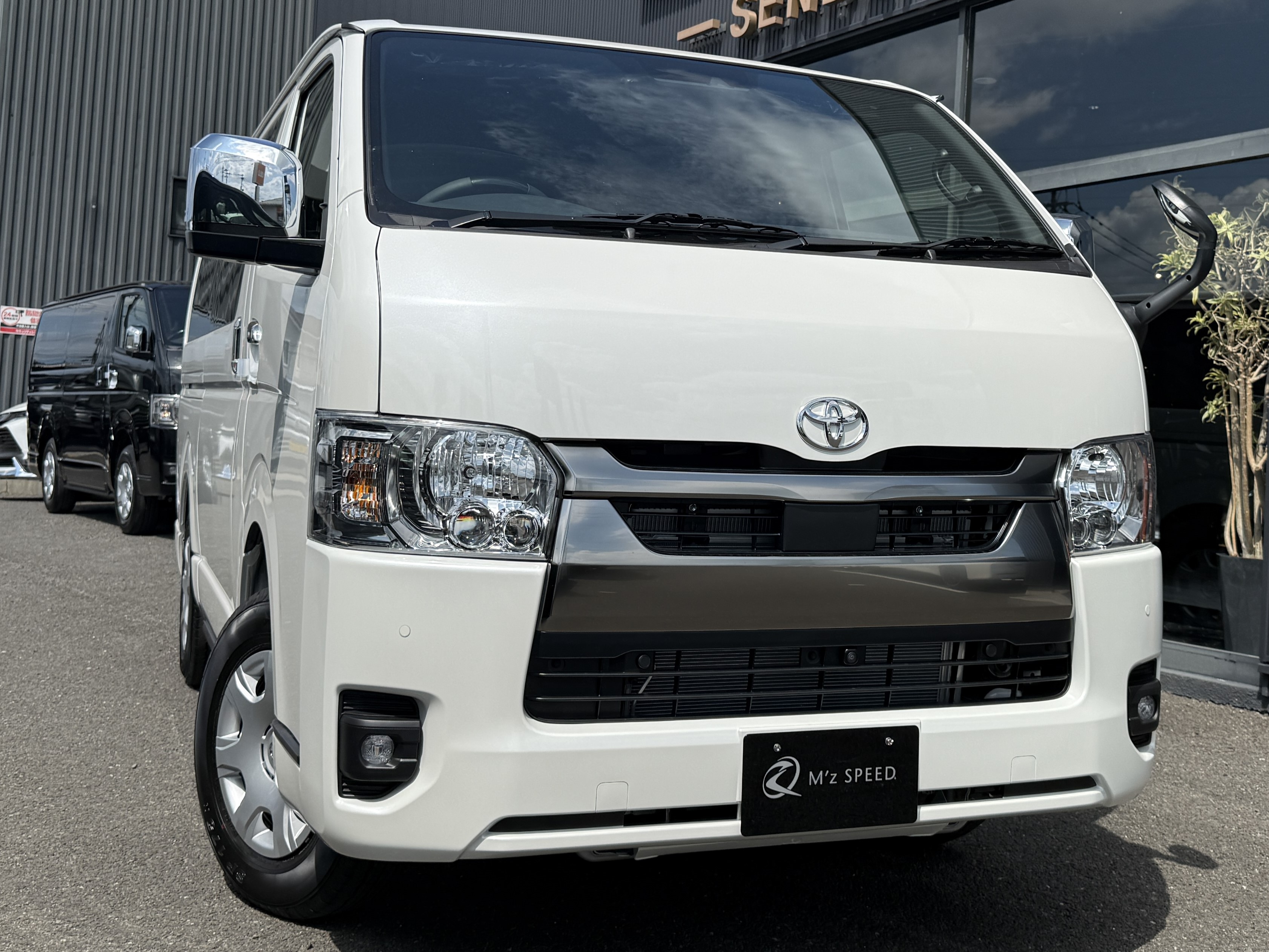 ハイエースバン Mz仙台店【在庫車】 DARK PRIME S