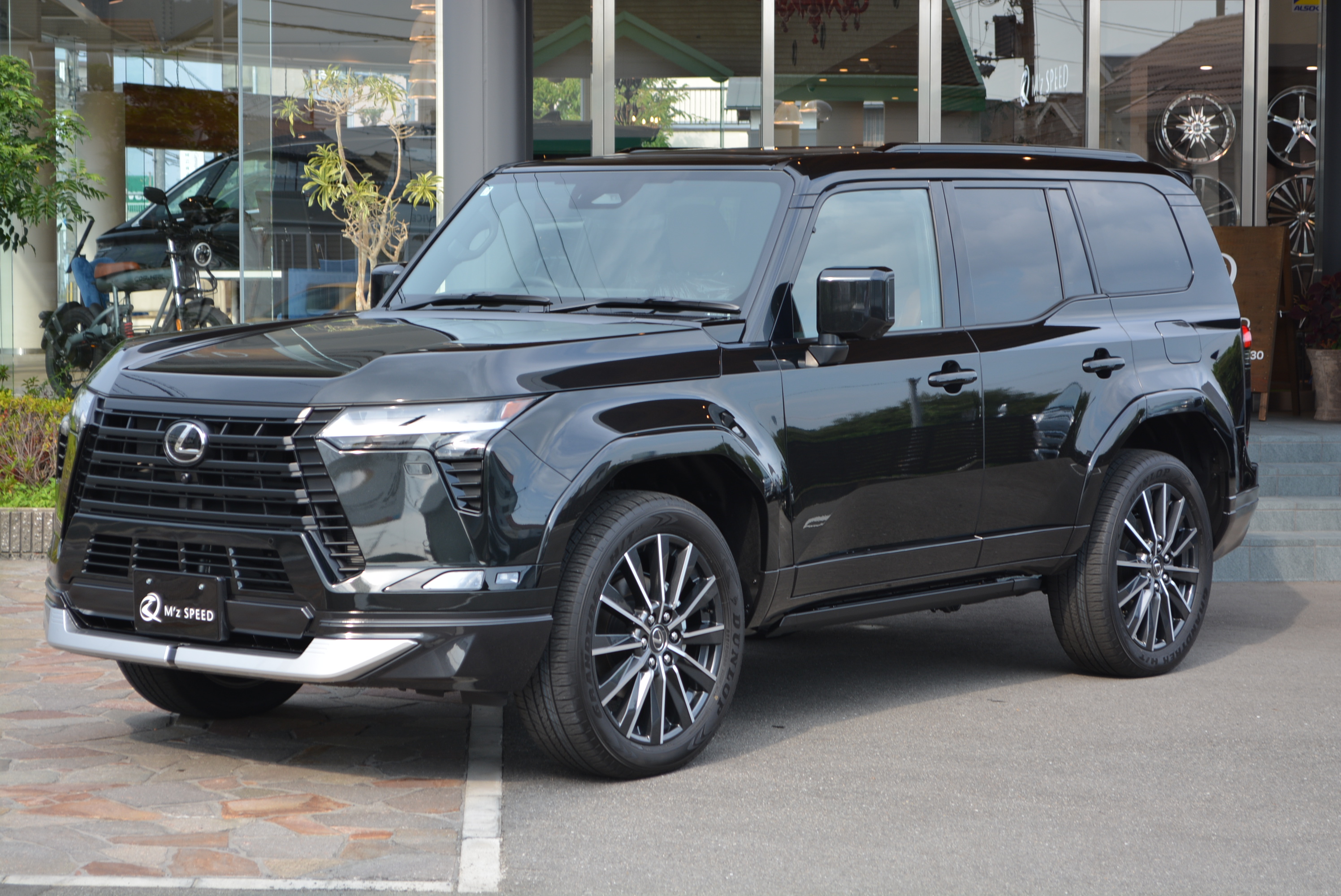 GX【展示車】 AWD GX550 VERSION L