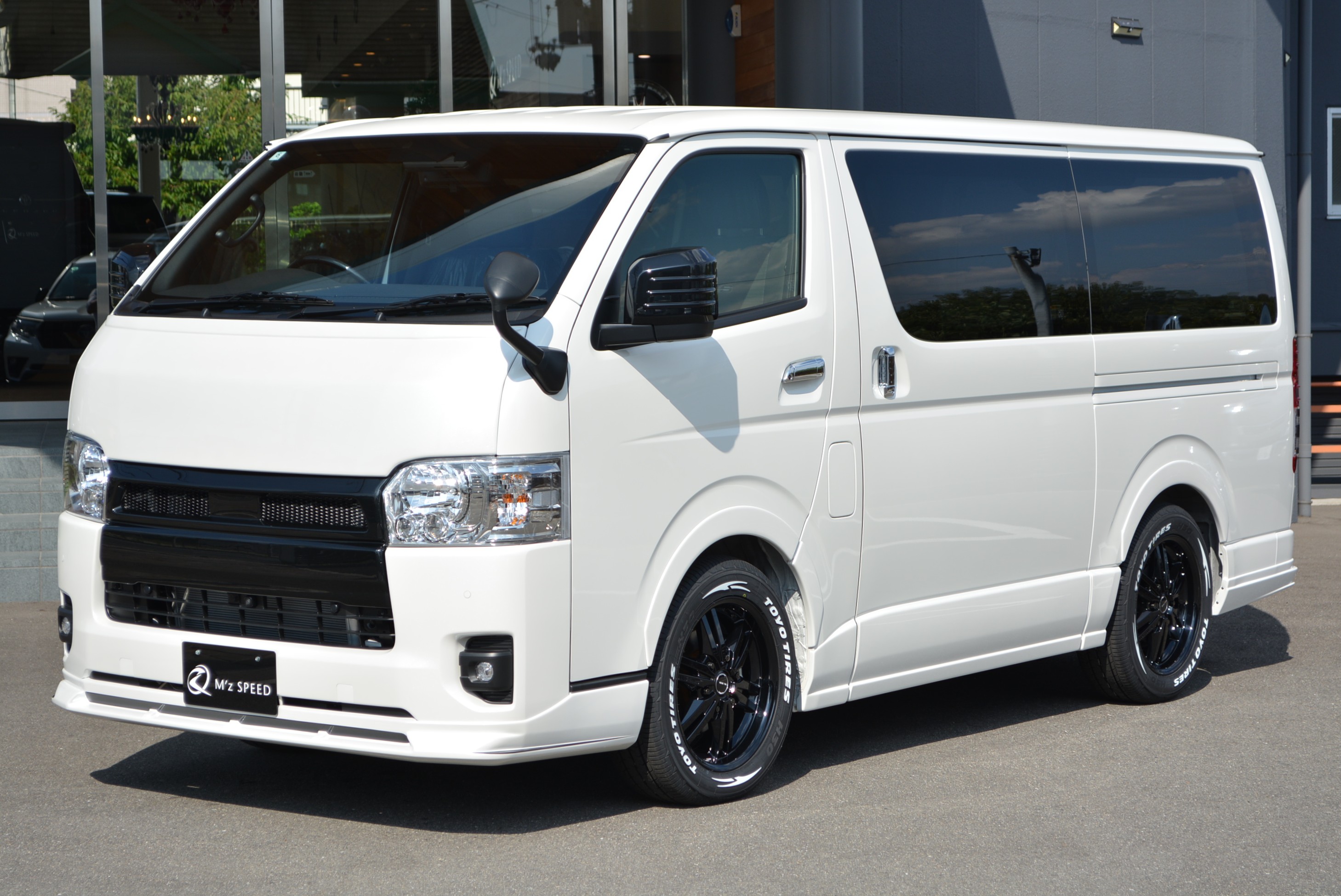 ハイエースバン【展示車】 2WD ディーゼル 標準 スーパーGL DARK PRIME S