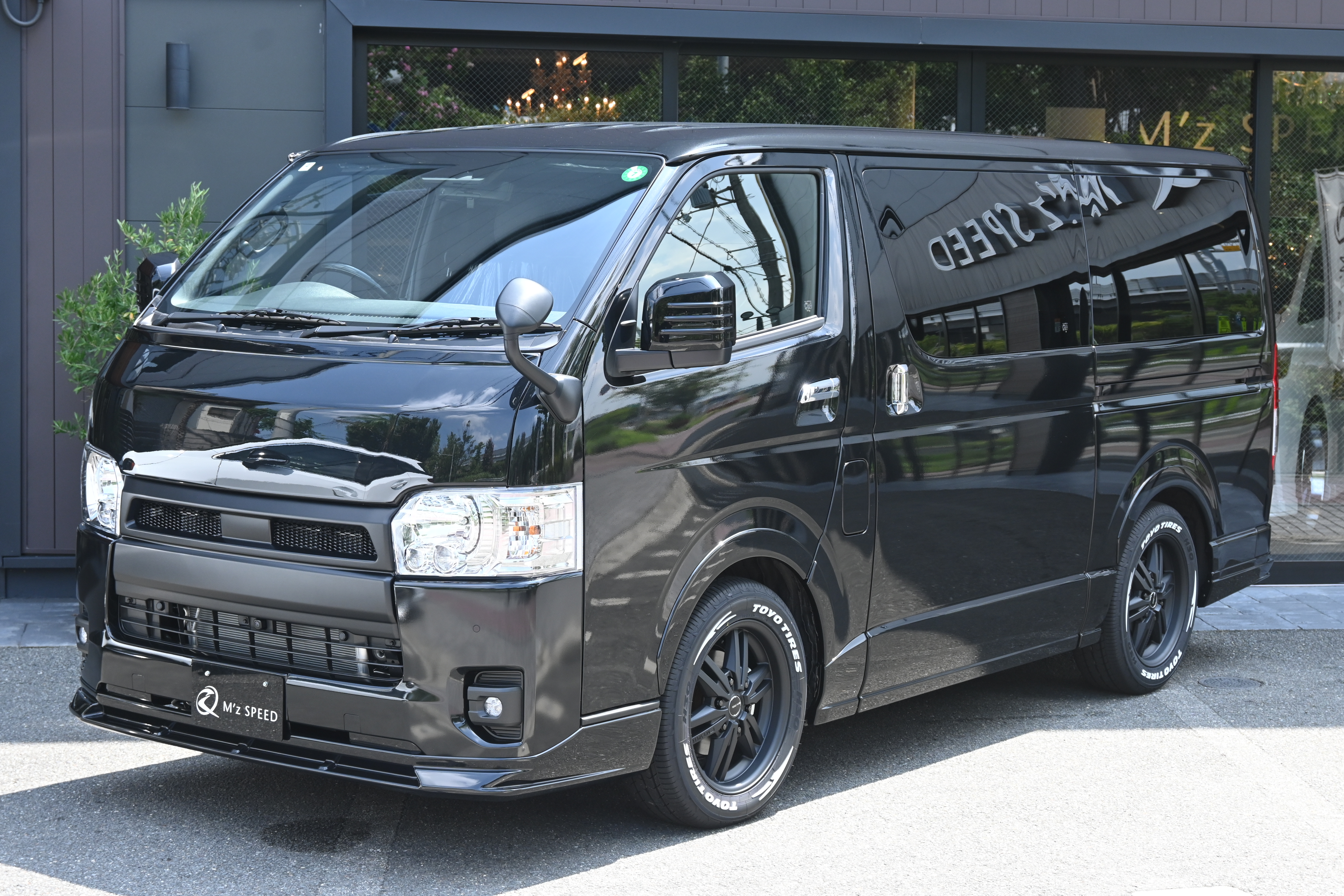 ハイエース【展示車両】 2WD ディーゼル 標準 スーパーGL DARK PRIME S