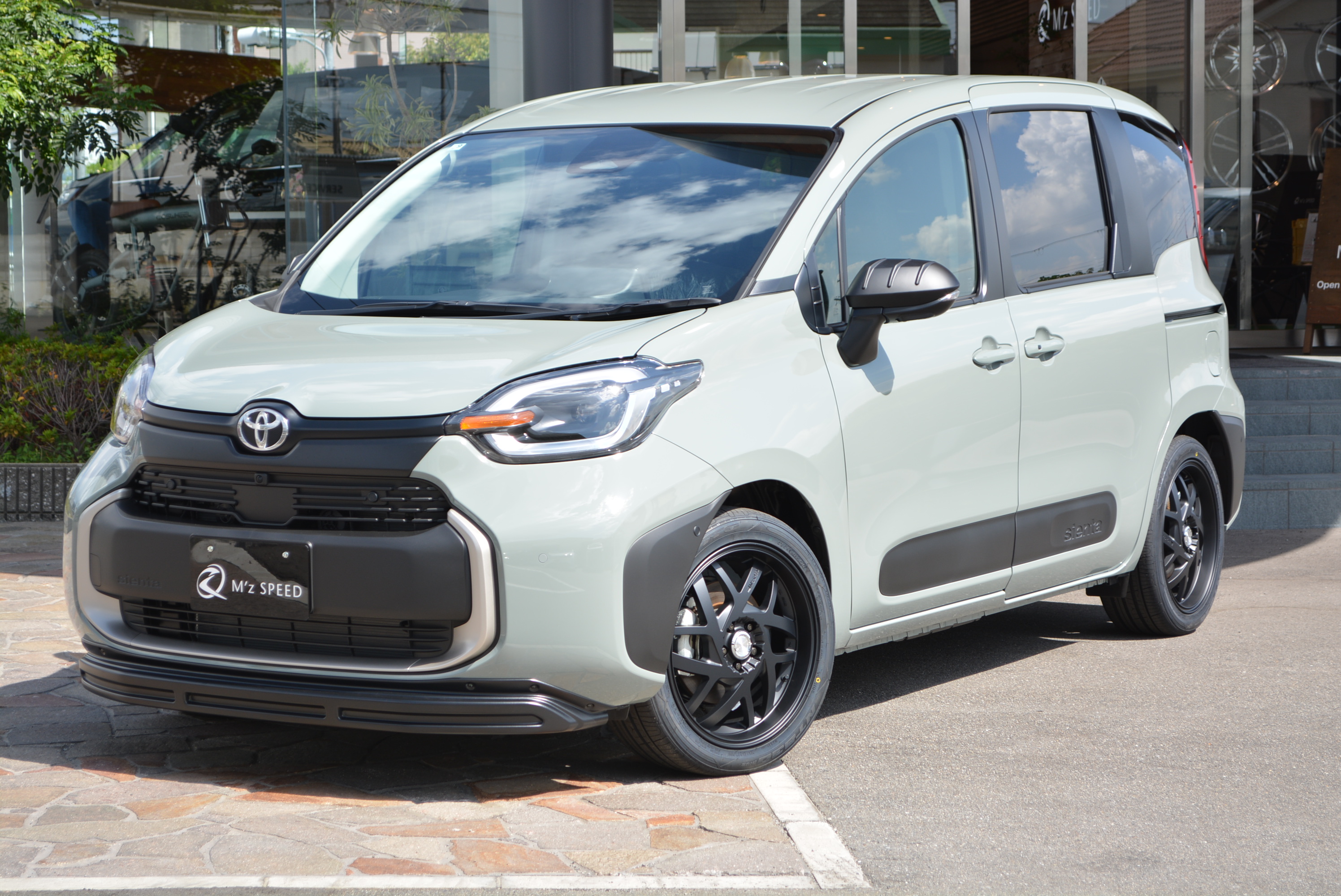 シエンタ【在庫車】 2WD HYBRID Z 7人乗り