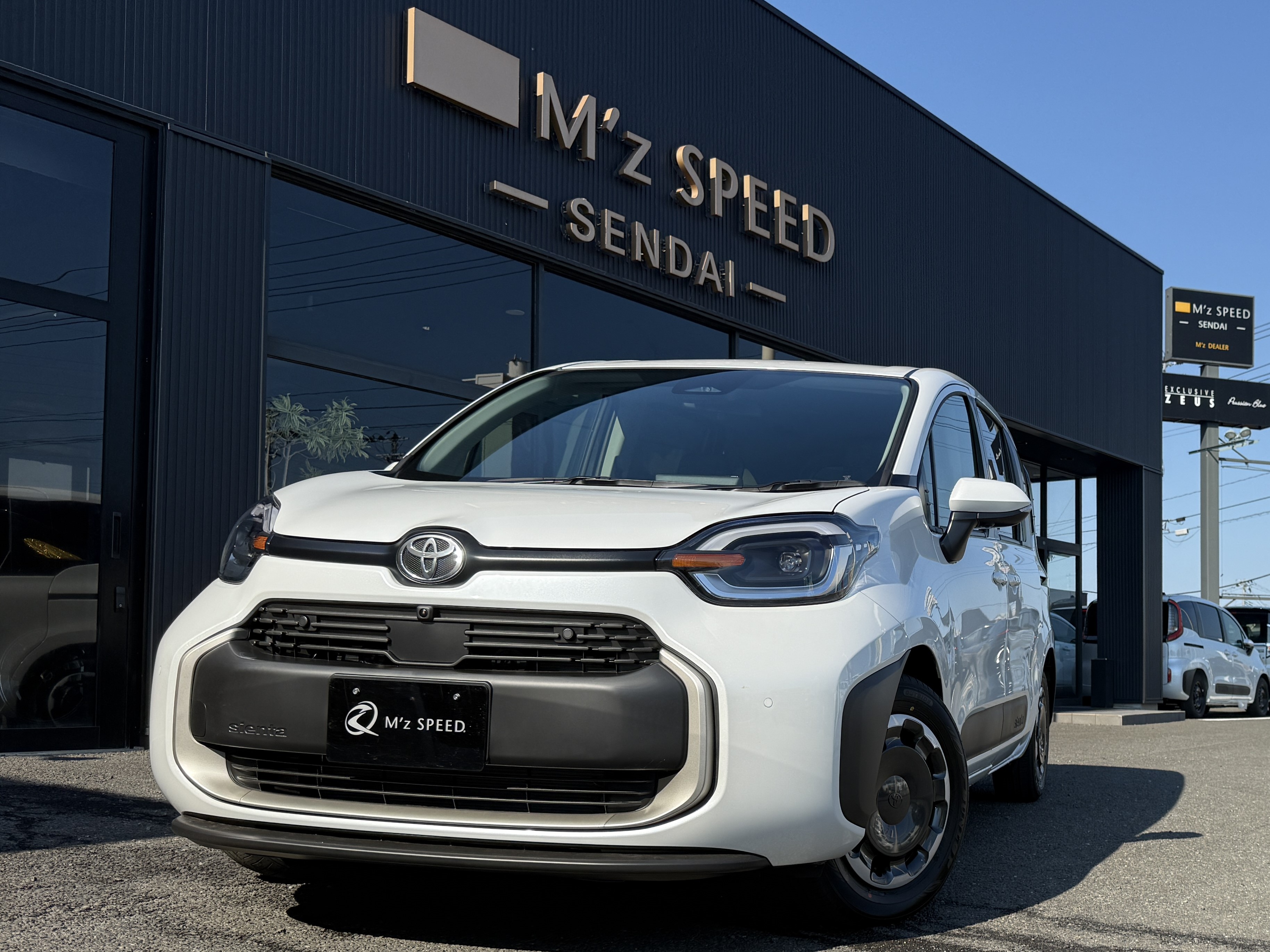 改良後シエンタ【12月入庫予定】 ハイブリッドZ　