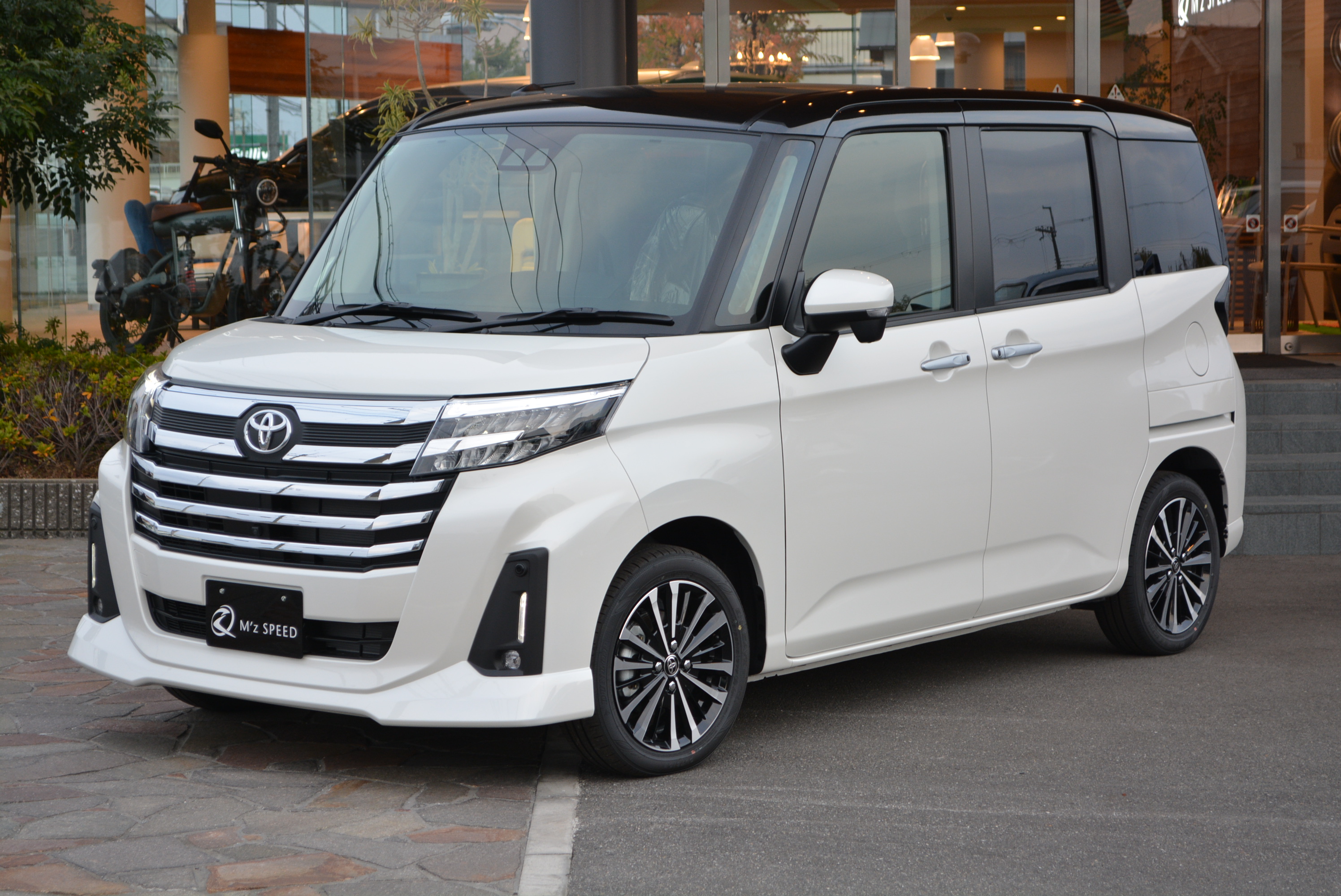 ROOMY【展示車】 2WD カスタムG-T