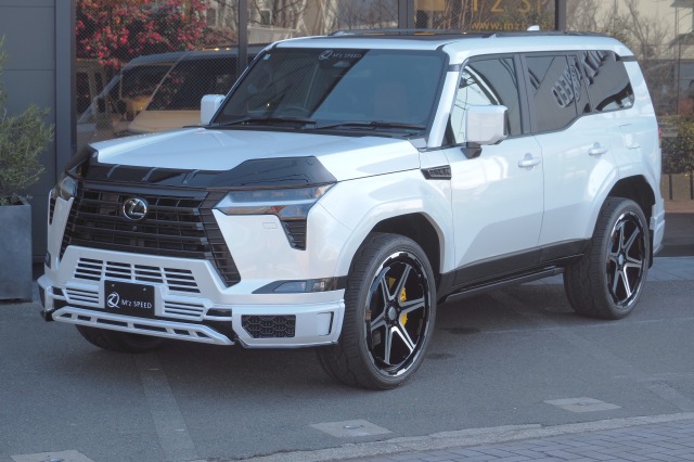 GX【展示車両】 4WD ディーゼル VX 7人乗り