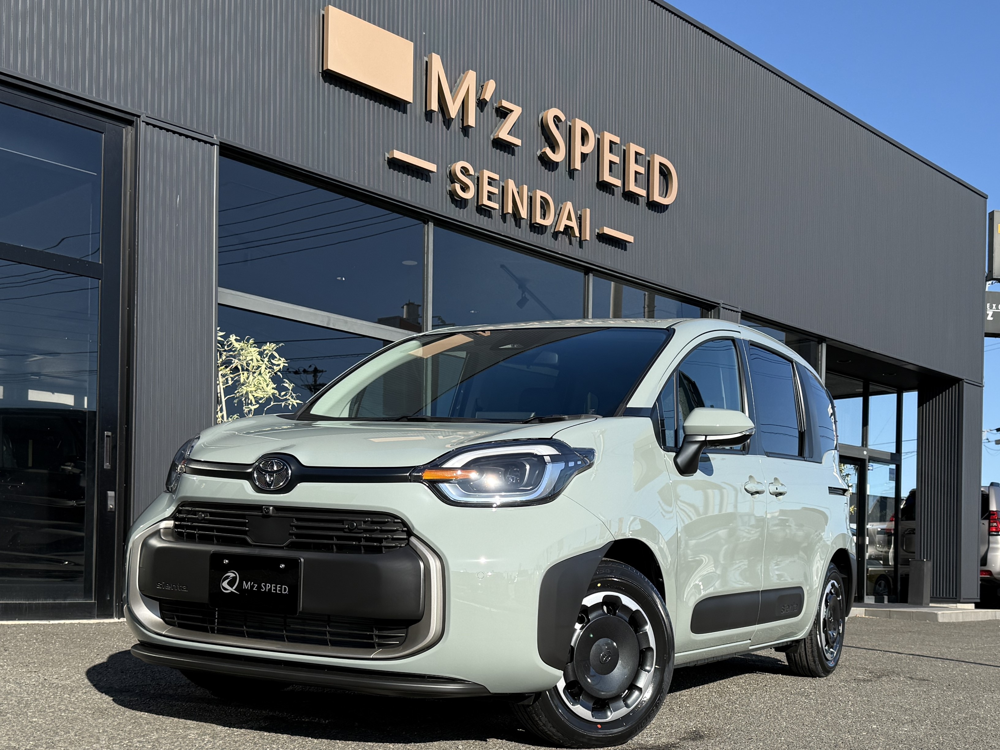 改良後シエンタ【在庫車】 ハイブリッドZ　