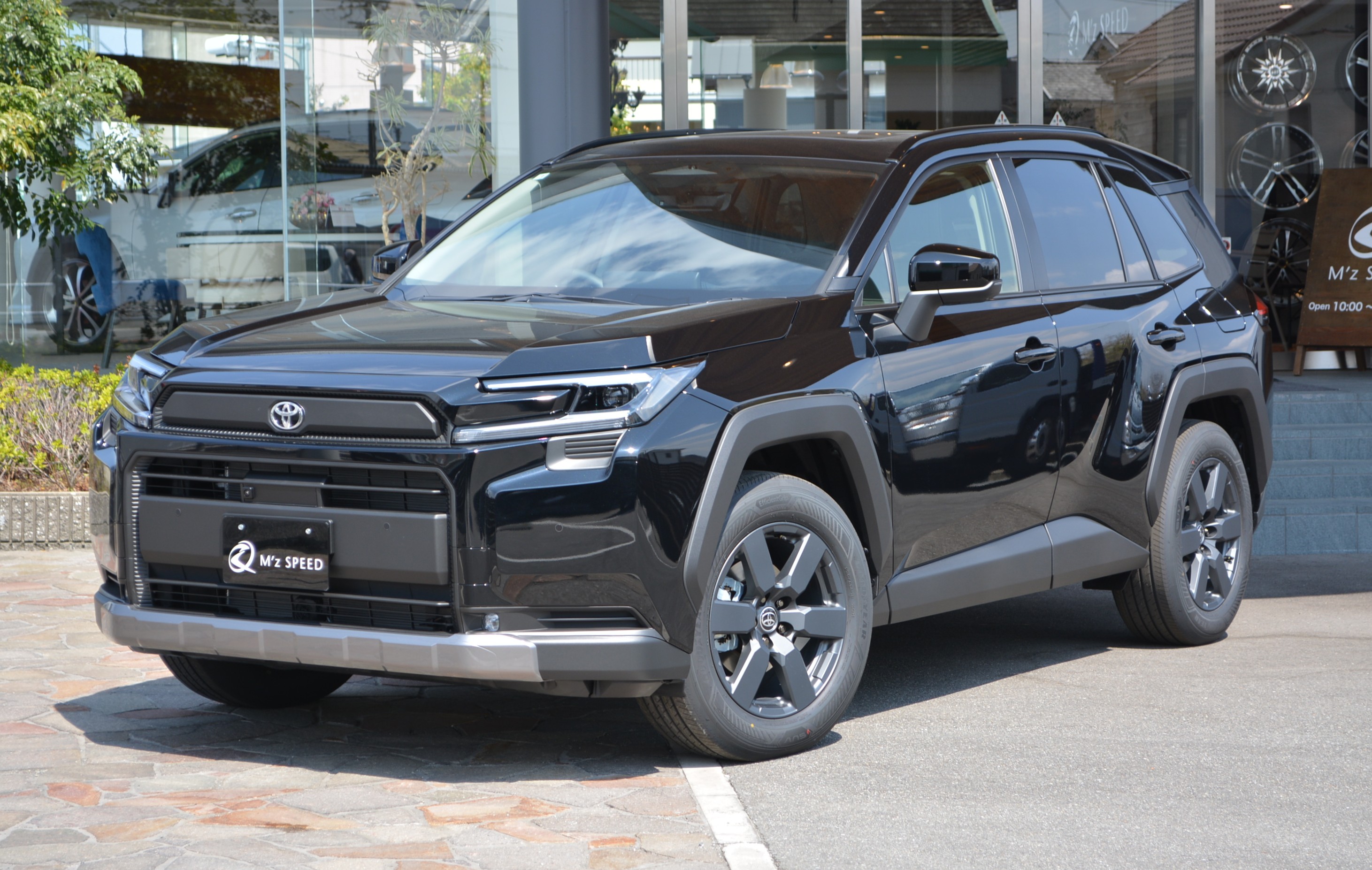 RAV4【在庫車】 4WD HYBRID Adventure