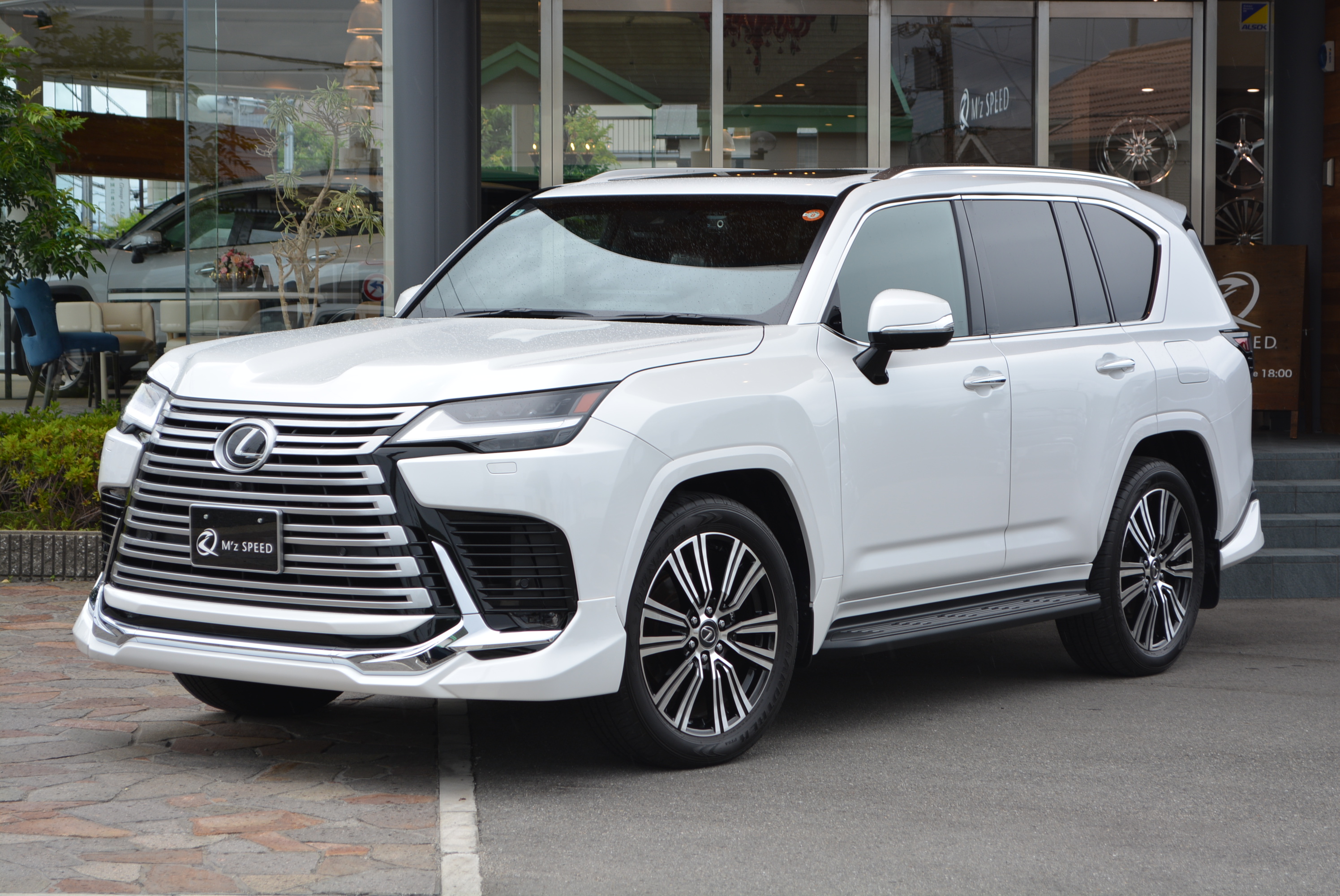 LX【展示車両】 4WD LX600