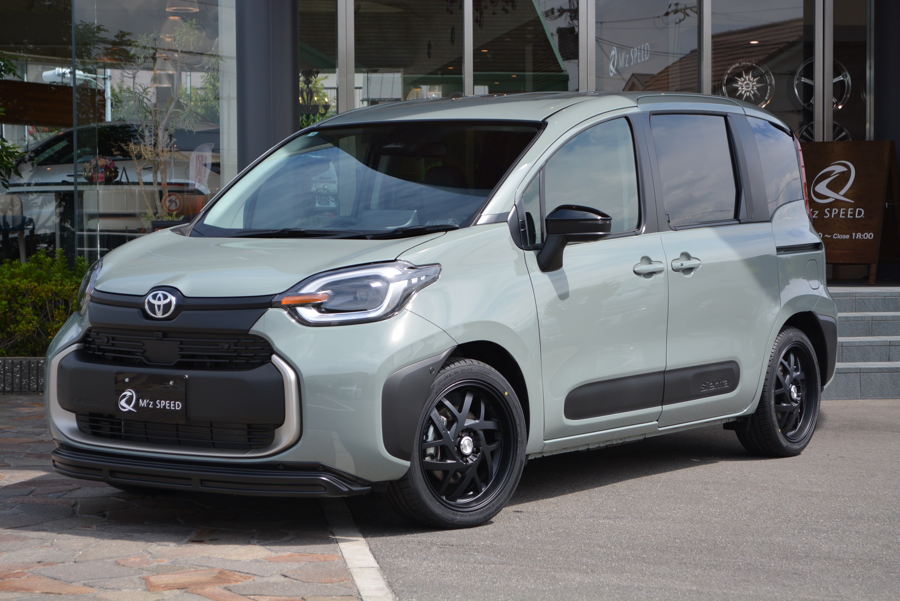 シエンタ【展示車】 2WD HYBRID Z 7人乗