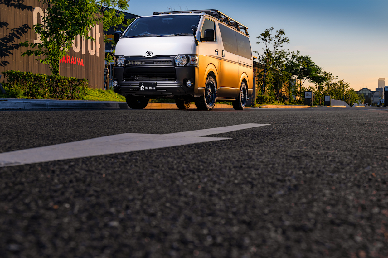 HIACE　CROSS LINE Series