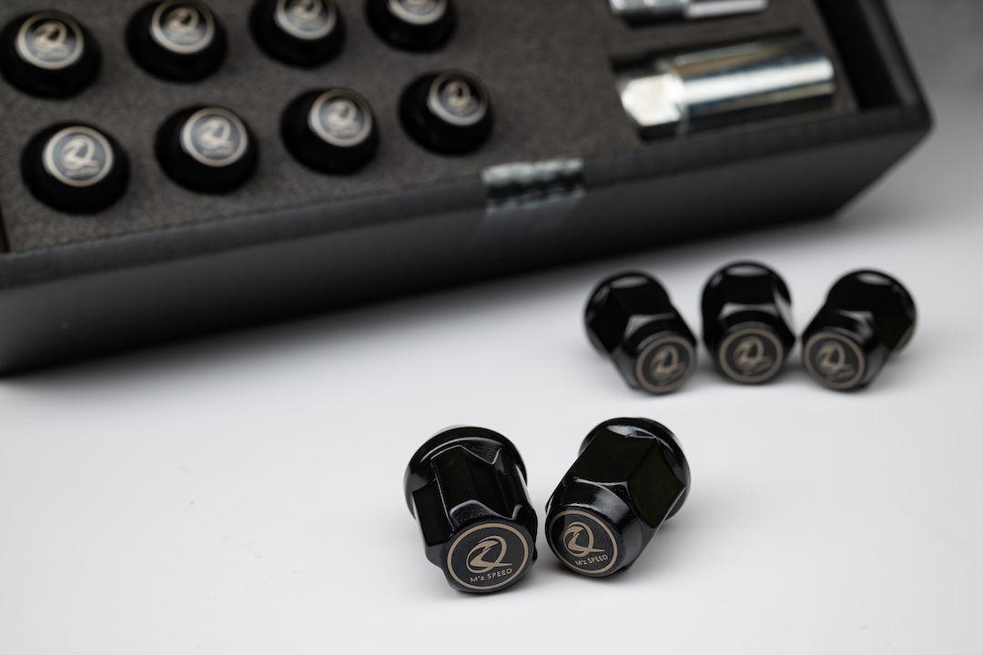 LUG & LOCK NUTS SET